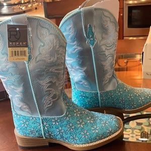 Roper girls boots. Never used. Size 11. Fits true to size.